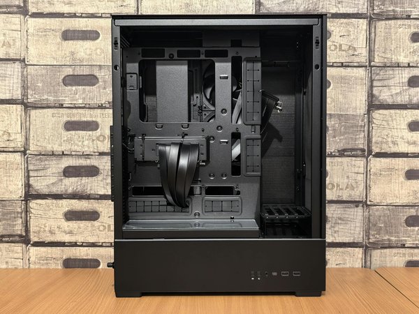 Quais são os aspectos a considerar ao construir um PC para jogos?